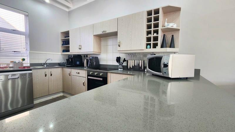 To Let 4 Bedroom Property for Rent in Pinnacle Point Golf Estate Western Cape